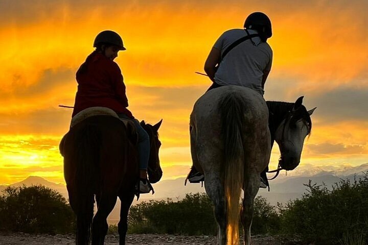Cabalgatas en Lunlunta